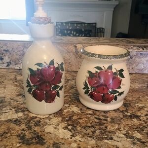 Apple Design Soap Dispenser and Holder Set